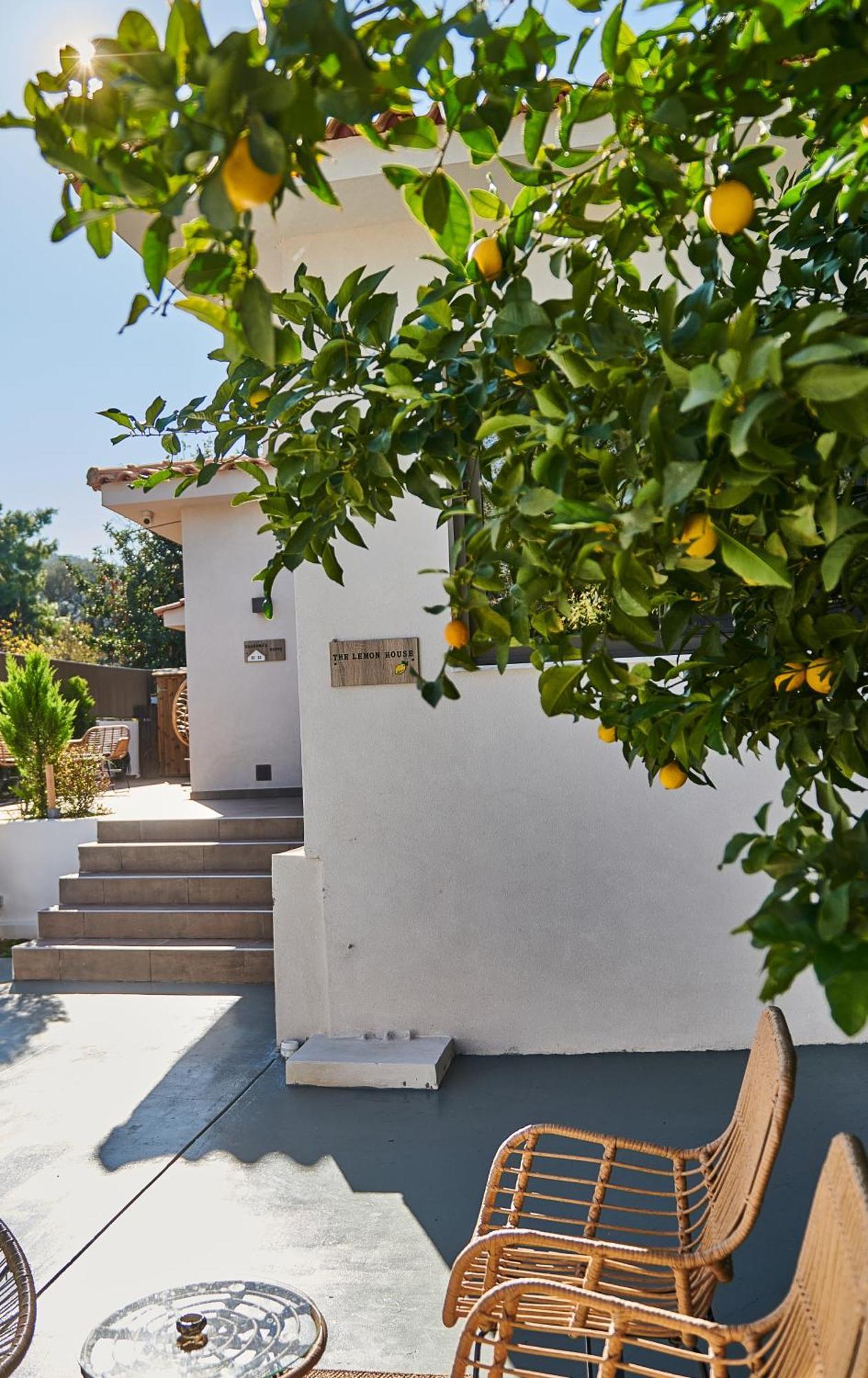 The Lemon House Leilighet Artémida Eksteriør bilde